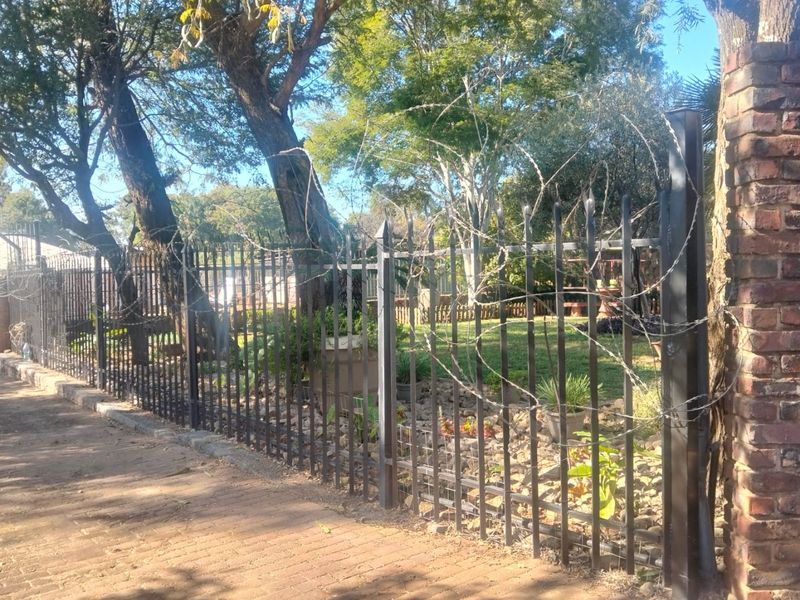 Farm living in Monavoni Ah Centurion - Photo 3