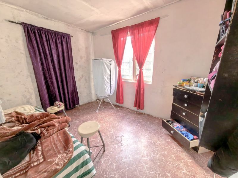 Two Bedroom Home for Sale Lavender Hill - Photo 3