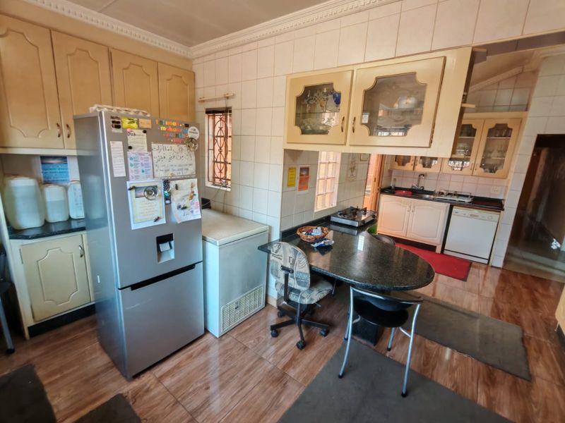  Spacious 3 Bedroom Family Home in a Quiet Cul de Sac - Photo 7