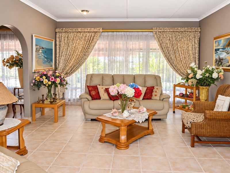 DUAL MANDATE | Exceptional Space, Endless Potential & a Truly Exceptional Borehole Reduced to R1,150,000 - Photo 5
