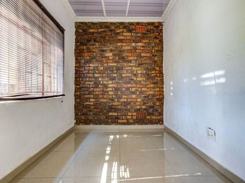 Modern 3 bedroom duplex townhouse for sale in Birchleigh North - Photo 8