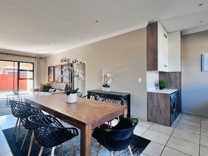 Secure, Stylish & Energy-Smart Estate Living - Photo 7