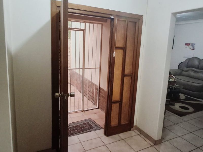 JUST LISTED: 3-Bedroom House on a Large Stand in La Hoff, Klerksdorp - Photo 2
