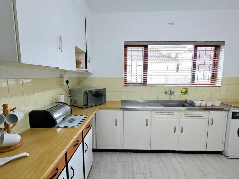 Ground Floor - 2 Bedroom Apartment - Photo 5