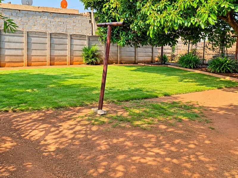 3-BEDROOM HOUSE | KEMPTON PARK WEST - Photo 5