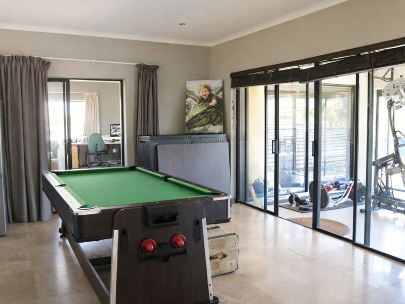 Luxury Family Living in the Heart of Flamingo Vlei - Photo 10