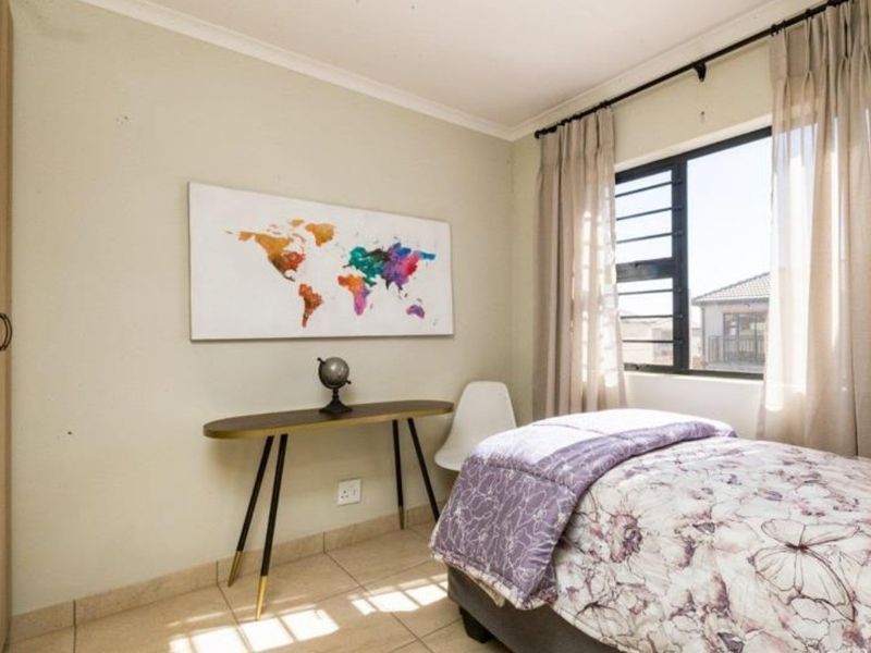 Stunning 3-bedroom house for sale in Sky City - Photo 5