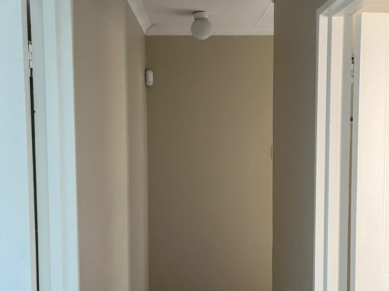SUPER NEAT TOWNHOUSE IN LORRAINE! - Photo 9