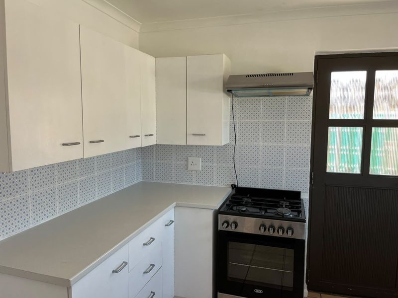 SUPER NEAT TOWNHOUSE IN LORRAINE! - Photo 6