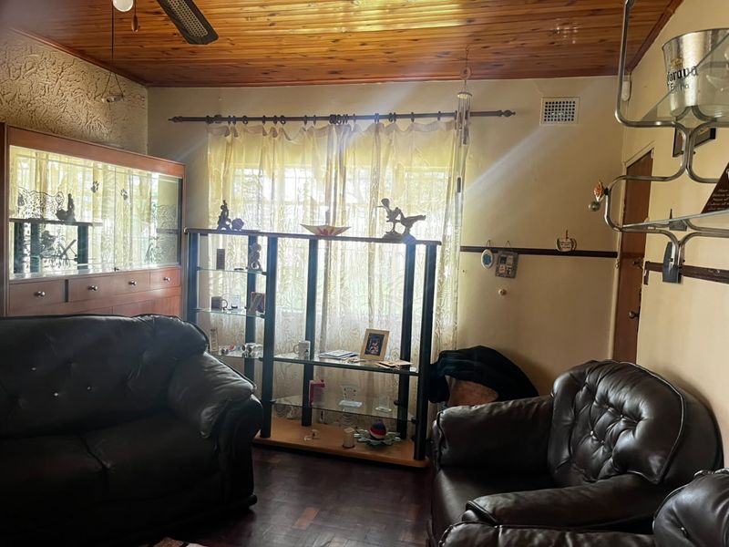 Charming Wychwood Home with Cottage and Flatlet - Photo 10