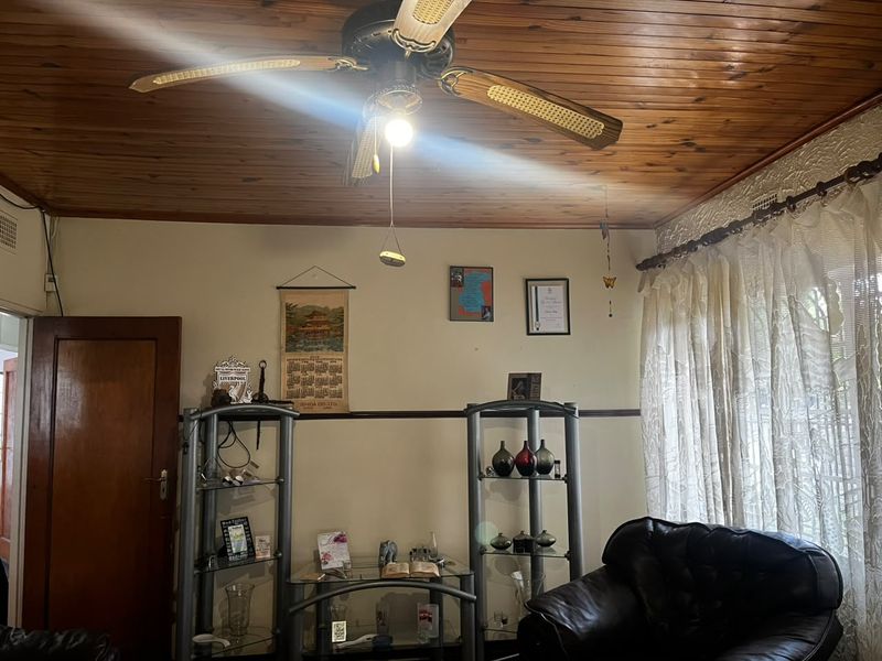 Charming Wychwood Home with Cottage and Flatlet - Photo 7