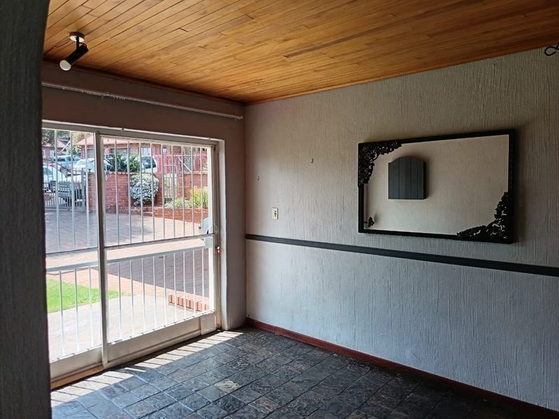WHERE FAMILY, COMFORT & ENTERTAINMENT COME TOGETHER! - Photo 6