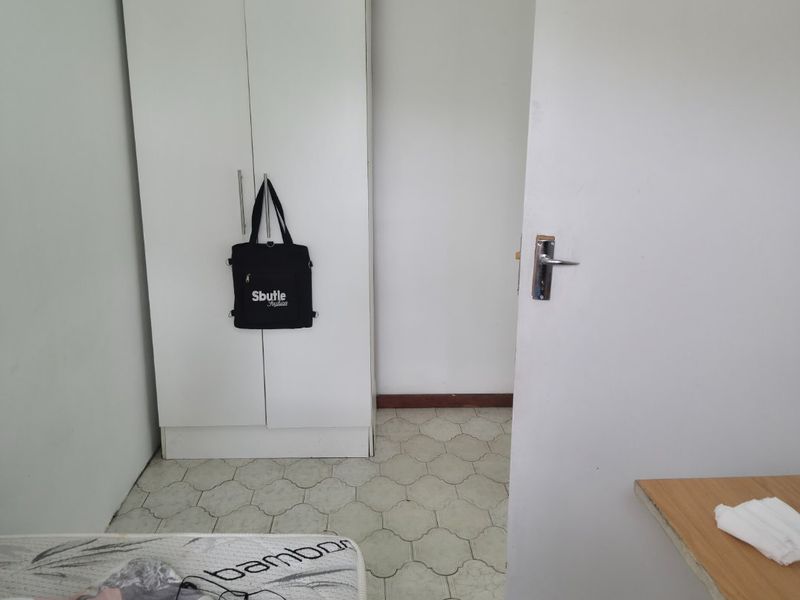 14 Bedrooms Student Accommodation with Outside Flatlet Close To UKZN Westville Campus - Photo 8