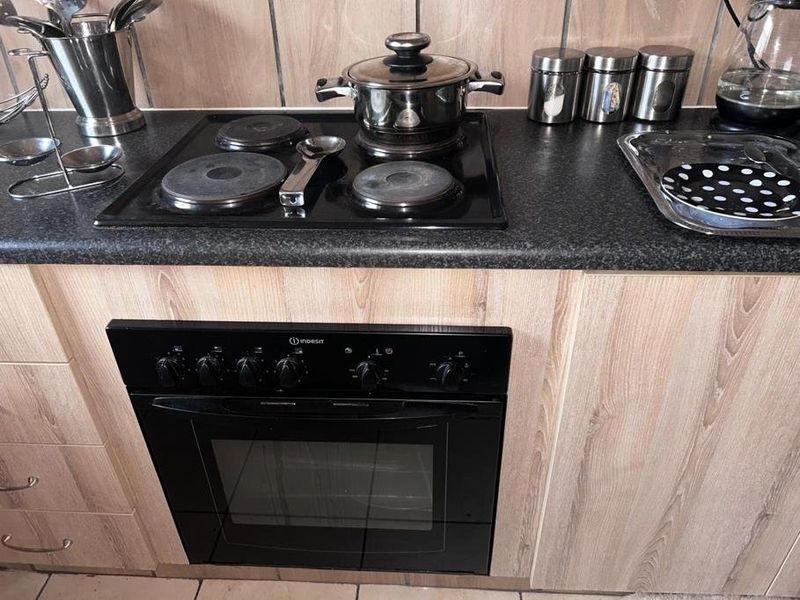 2 Bedroom Townhouse For Sale  - Photo 4