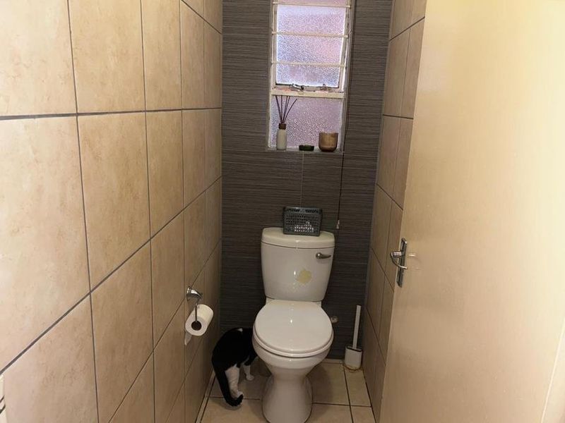2 Bedroom Townhouse For Sale  - Photo 10