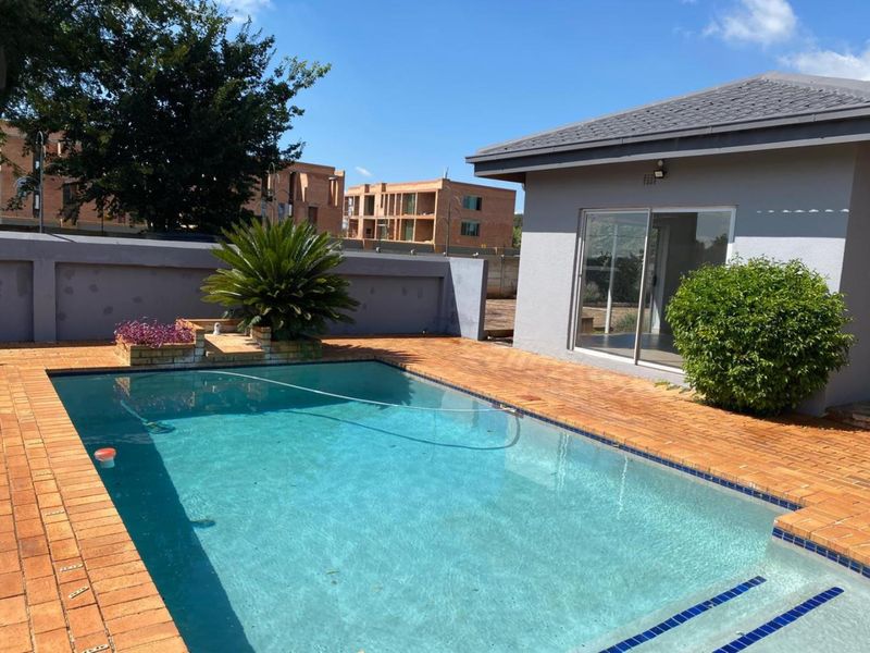 Mixed Small Holding For Sale At Benoni North - Photo 7