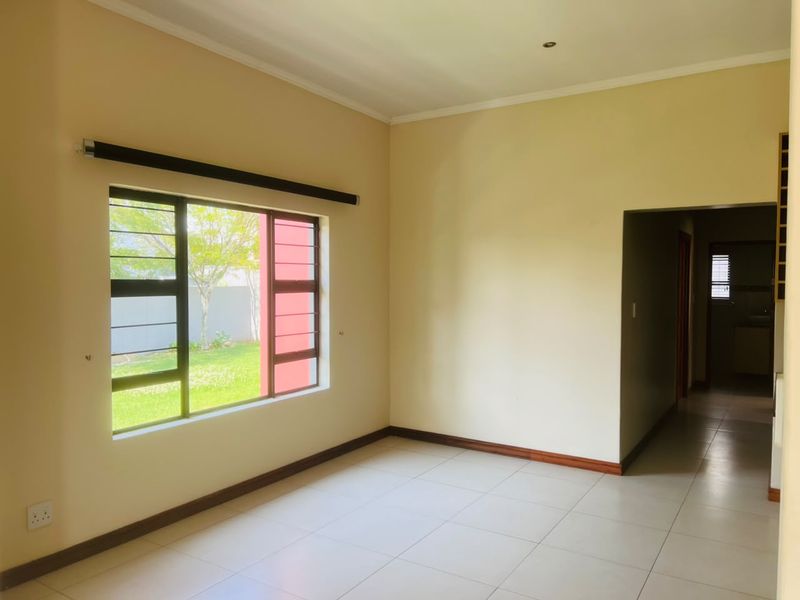 3-Bedroom Family Home with Pool, Solar & Expansion Potential - Photo 5