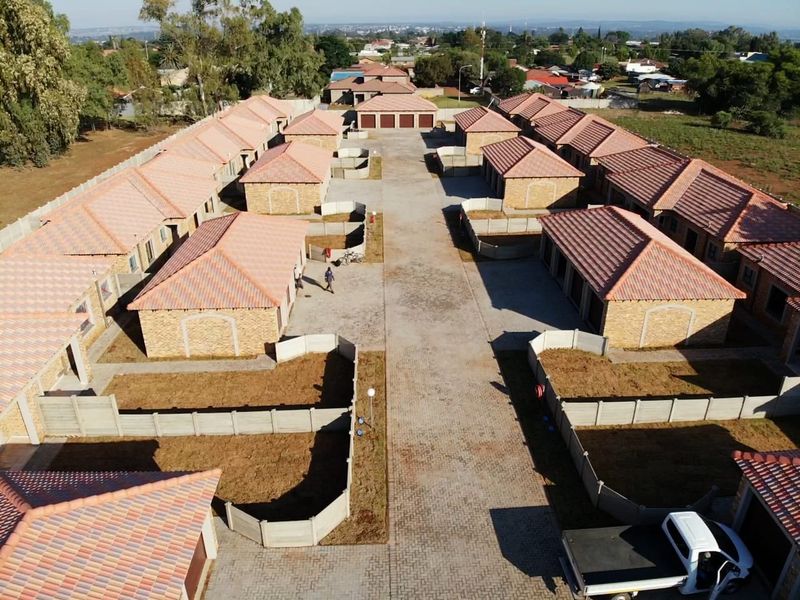 CALLING ALL DEVELOPERS & INVESTORS - MEYERTON - Photo 2