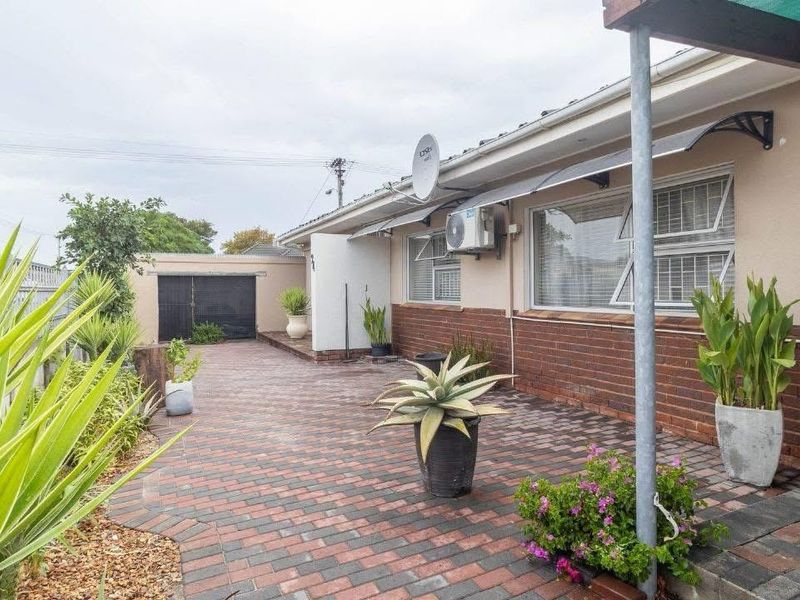 Furnished 3 Bedroom House to Rent in De Kuilen - Photo 2