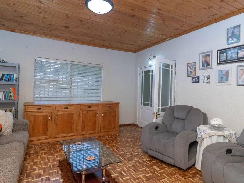 Furnished 3 Bedroom House to Rent in De Kuilen - Photo 4