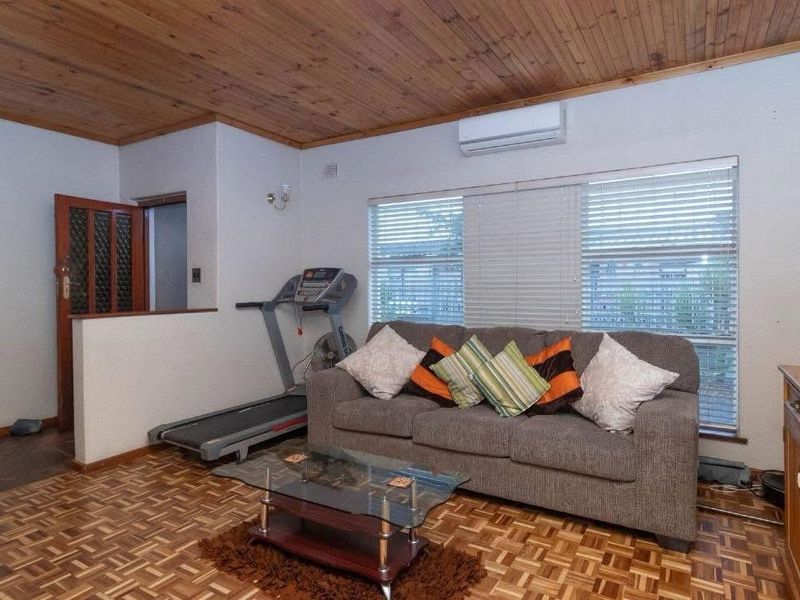 Furnished 3 Bedroom House to Rent in De Kuilen - Photo 5
