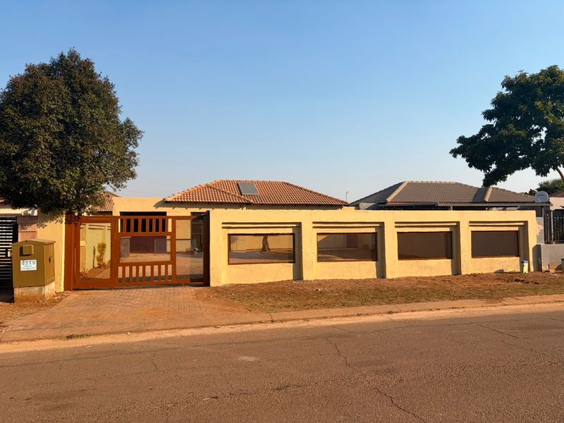 Modern property for sale in Nkwe estate - Photo 9