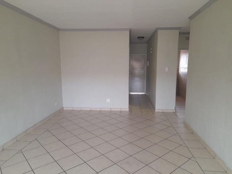 Cousy Nice Boksburg  2 Bedroom Unit For Sale - Photo 6