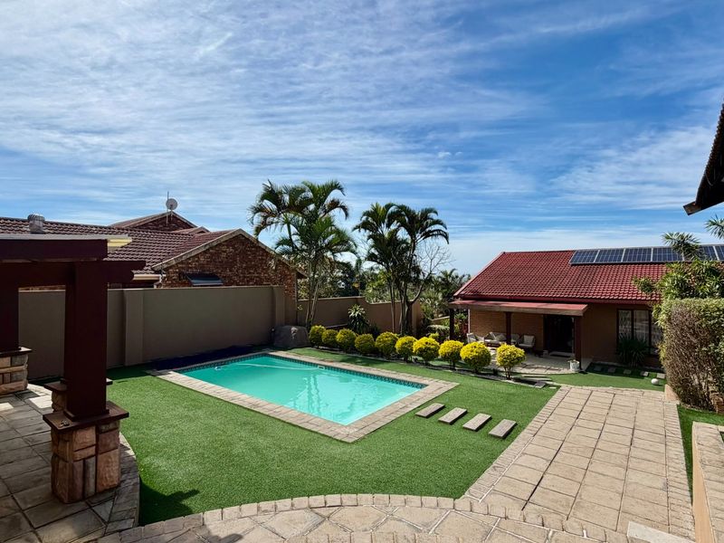 Family Living At Its Finest In Uvongo  - Photo 4