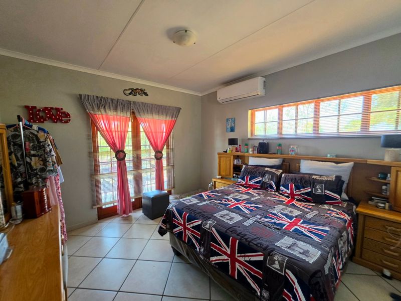 Charming 2-Bedroom Home on a Spacious Erf – Upington Rural - Photo 10