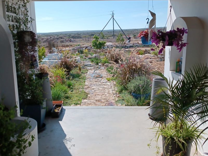 Exceptional 7-Bedroom West Coast Estate | Guest House, Airbnb & Lifestyle Investment Opportunity - Photo 6