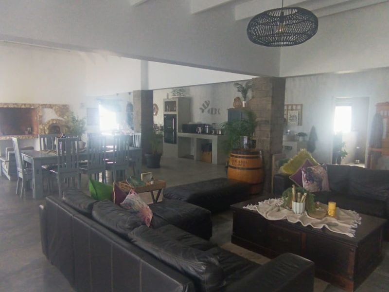 Exceptional 7-Bedroom West Coast Estate | Guest House, Airbnb & Lifestyle Investment Opportunity - Photo 8