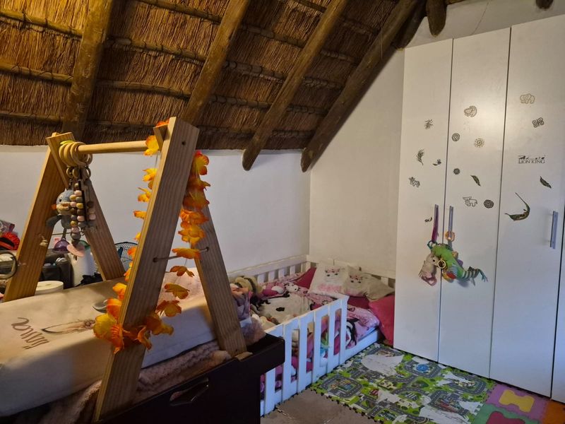 Double storey house in Chantelle for sale - Photo 10