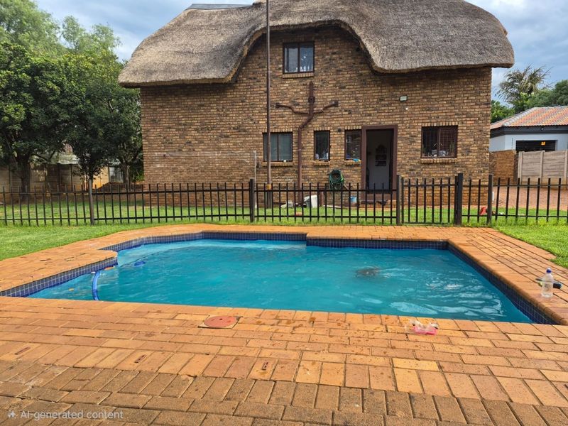 Double storey house in Chantelle for sale - Photo 8