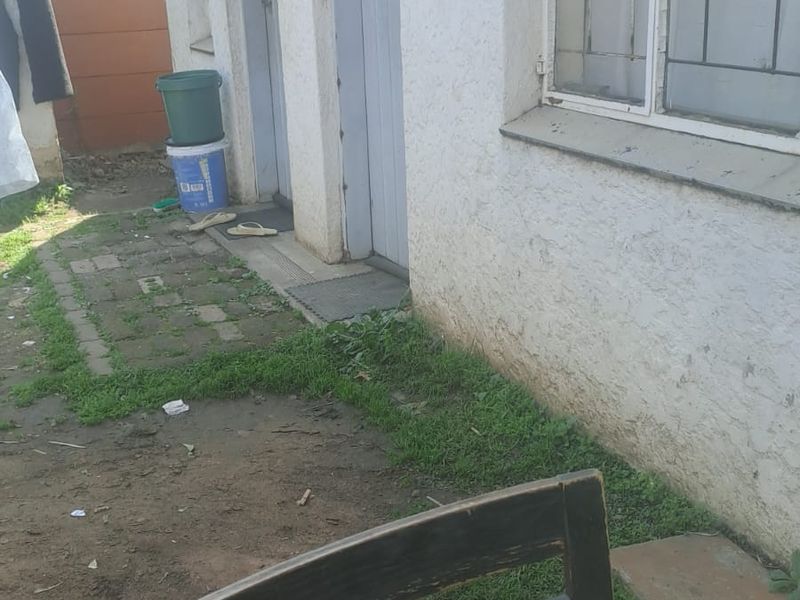 Charming Boksburg Home with Cottage and Flatlet - Photo 8