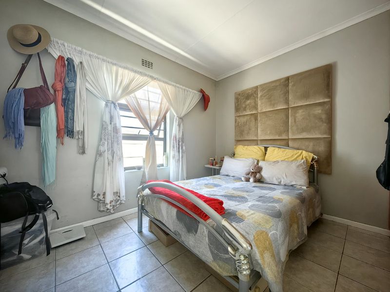 Neat and secure 2 Bedroom - Photo 4