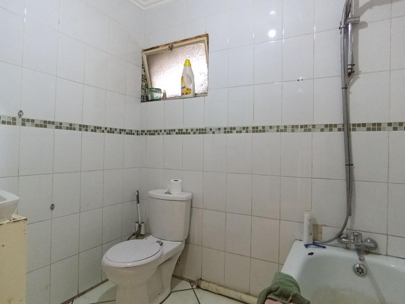 2 Bedroom Townhouse for sale in Claremont  - Photo 10