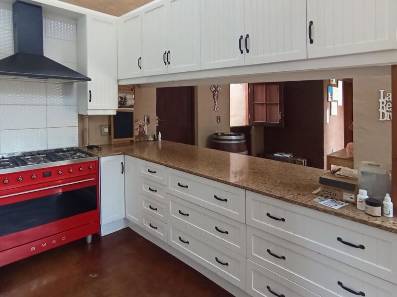 3 BEDROOM HOUSE FOR SALE IN MIDSTREAM ESTATE  - Photo 2