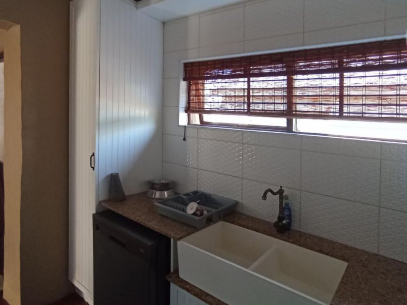 3 BEDROOM HOUSE FOR SALE IN MIDSTREAM ESTATE  - Photo 5