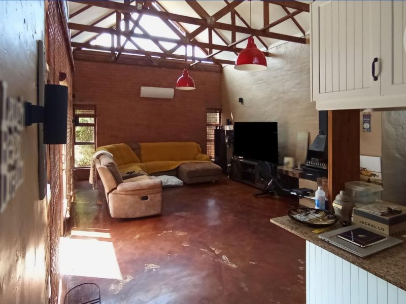 3 BEDROOM HOUSE FOR SALE IN MIDSTREAM ESTATE  - Photo 7