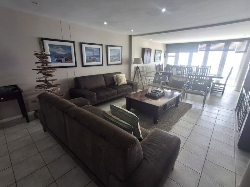 Exceptional Coastal Sanctuary, Situated At One of Ramsgate’s Finest Addresses With Direct Beach Access And Unsurpassed Ocean And Beach Vistas!!!!!!! - Photo 5