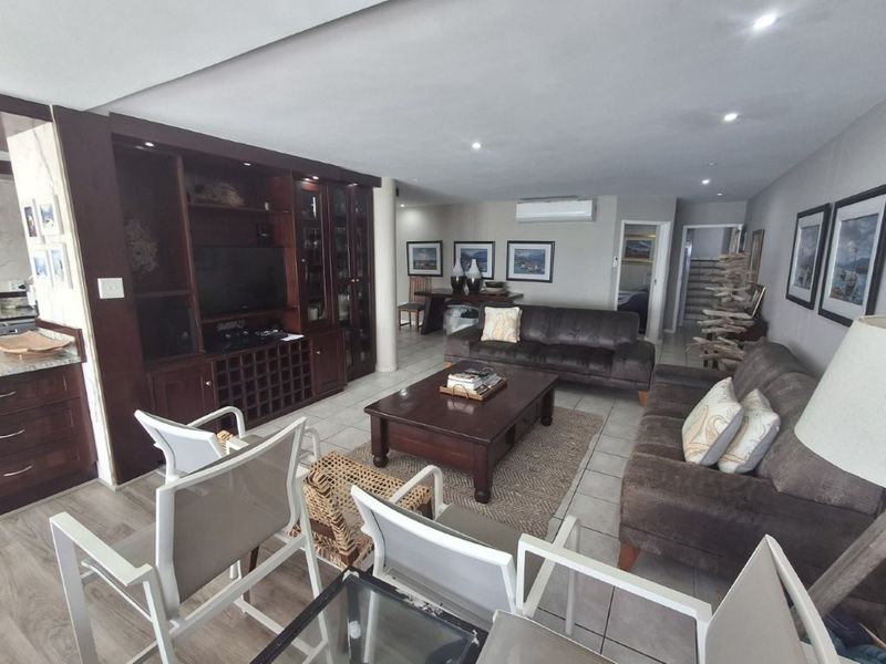 Exceptional Coastal Sanctuary, Situated At One of Ramsgate’s Finest Addresses With Direct Beach Access And Unsurpassed Ocean And Beach Vistas!!!!!!! - Photo 8