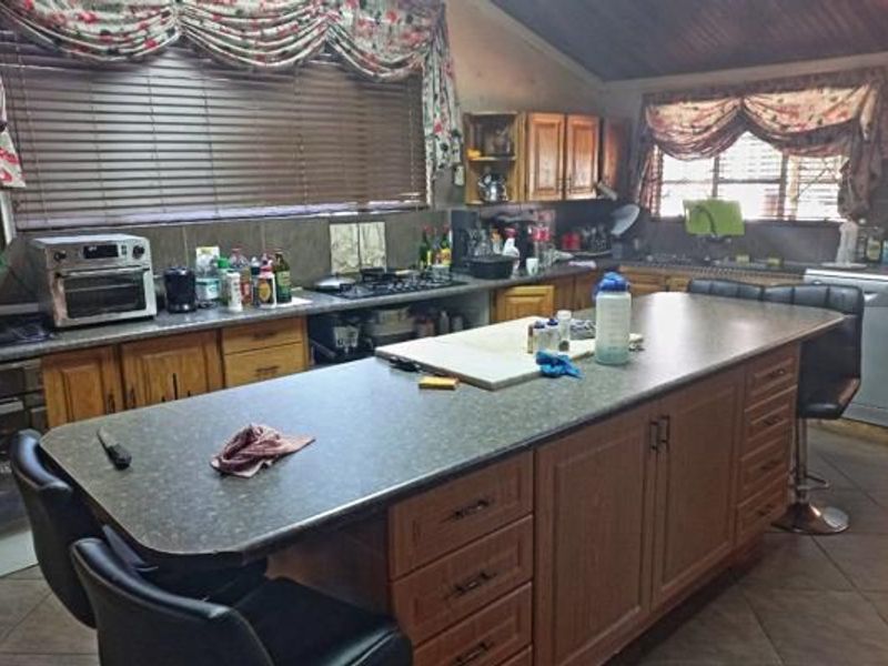 8 Bed Farm in Zandfontein Ah for Sale - Photo 5