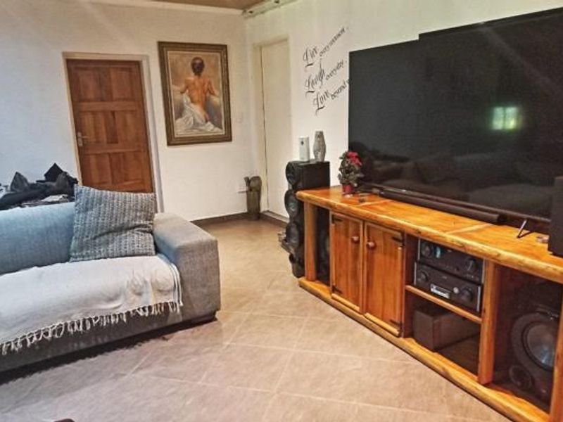 8 Bed Farm in Zandfontein Ah for Sale - Photo 6