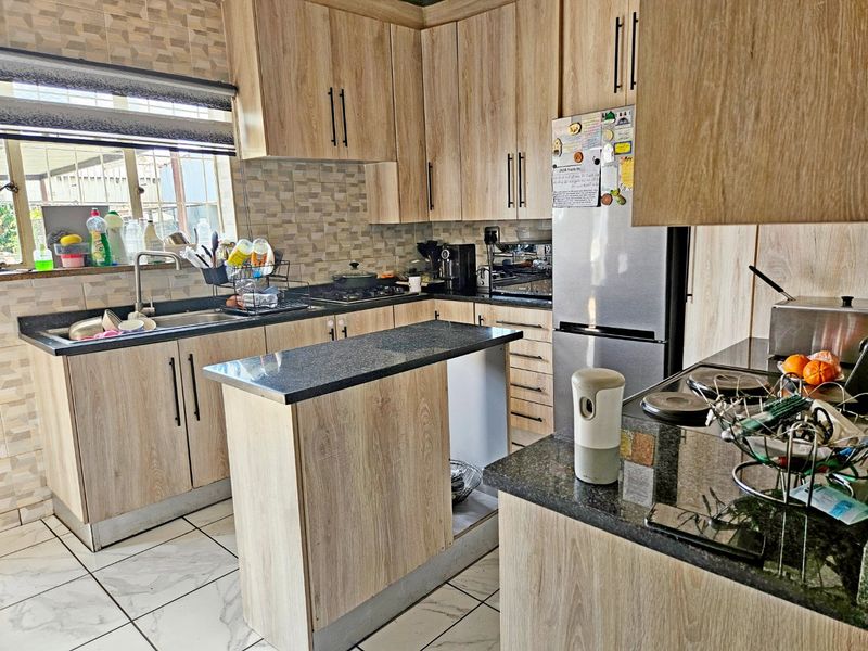 GOLDEN INVESTMENT OPPORTUNITY | PRIME BUSINESS LOCATION | 991m2 STAND - Photo 4