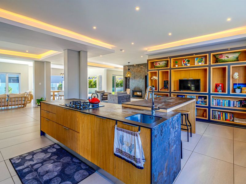 impressive Family Home for Sale in Waterfall Country Estate - Photo 9