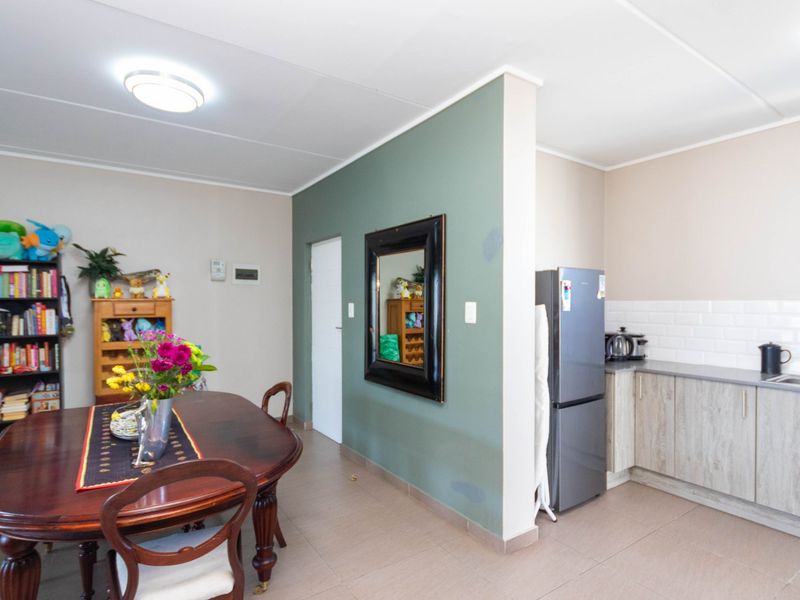 MODERN 2 BEDROOM 2 BATHROOM APARTMENT IN KYALAMI - Photo 5