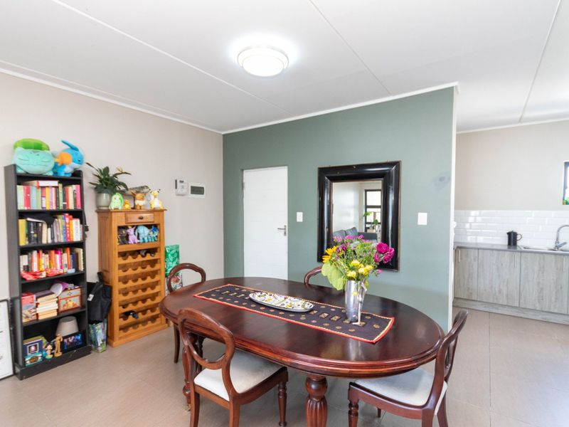 MODERN 2 BEDROOM 2 BATHROOM APARTMENT IN KYALAMI - Photo 3