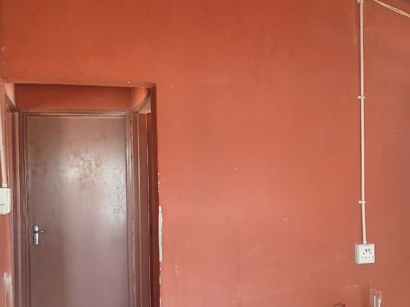 HOUSE FOR SALE IN ETWATWA  - Photo 5