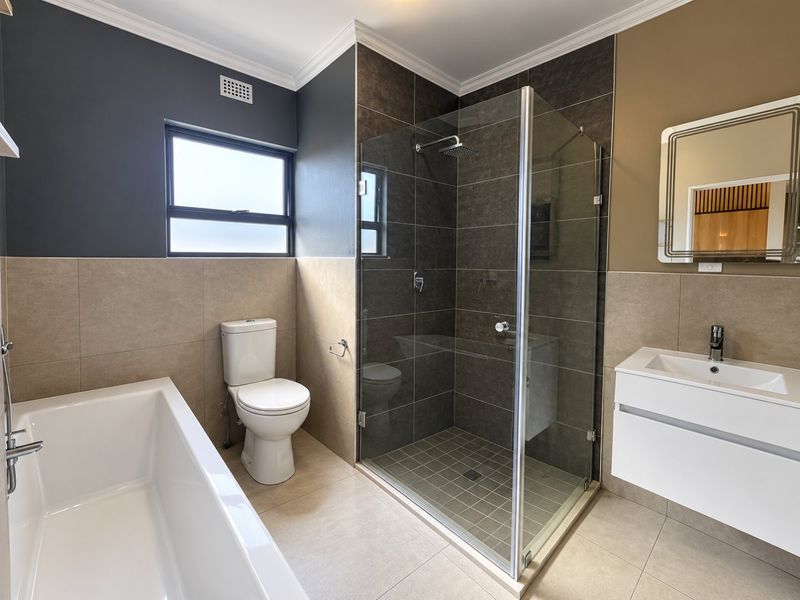 3-BEDROOM | 2-BATHROOM | ALL COSTS INCLUSIVE | WATERFALL MANOR, GLEN AUSTIN - Photo 7