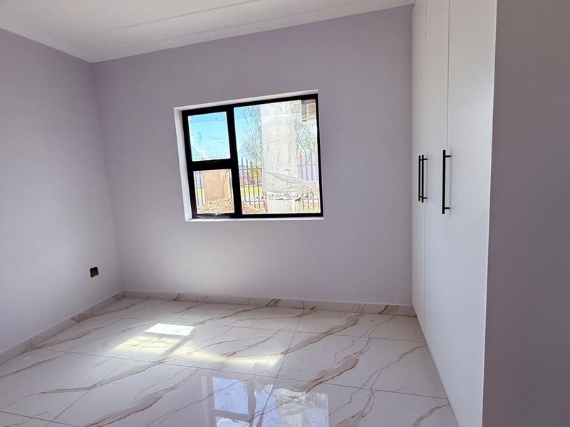 Modern 2 Bedroom Apartments for Sale in Epping Near Grand West Prices from R995,000 to R1,150,000 - Photo 8